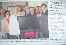 2. Boizenburger Kneipennacht, Gewinnübergabe (LCD-Fernseher) an Kneipennachtteilnehmerin, Presse: SVZ 12./13.05.2007